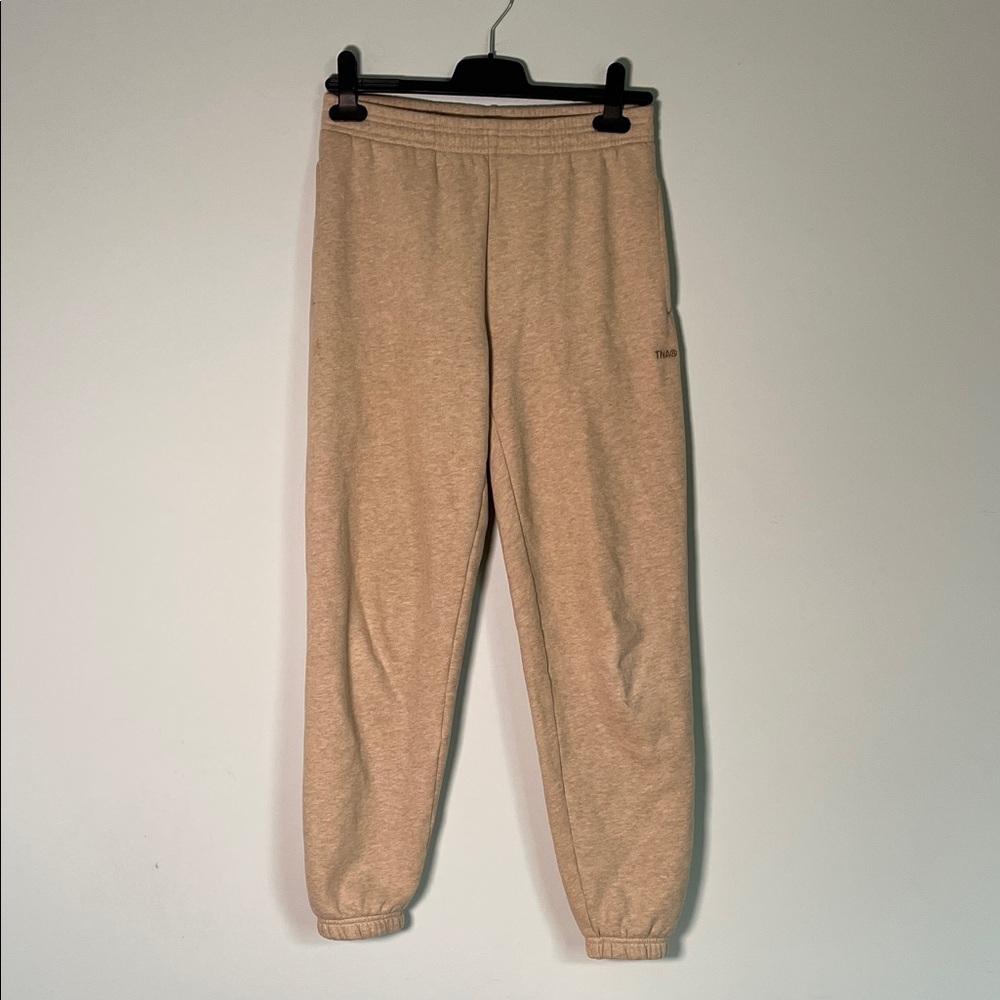 Aritzia TNA Sweatfleece Cozy Fleece Boyfriend Fit Joggers Pants in Beige Tan